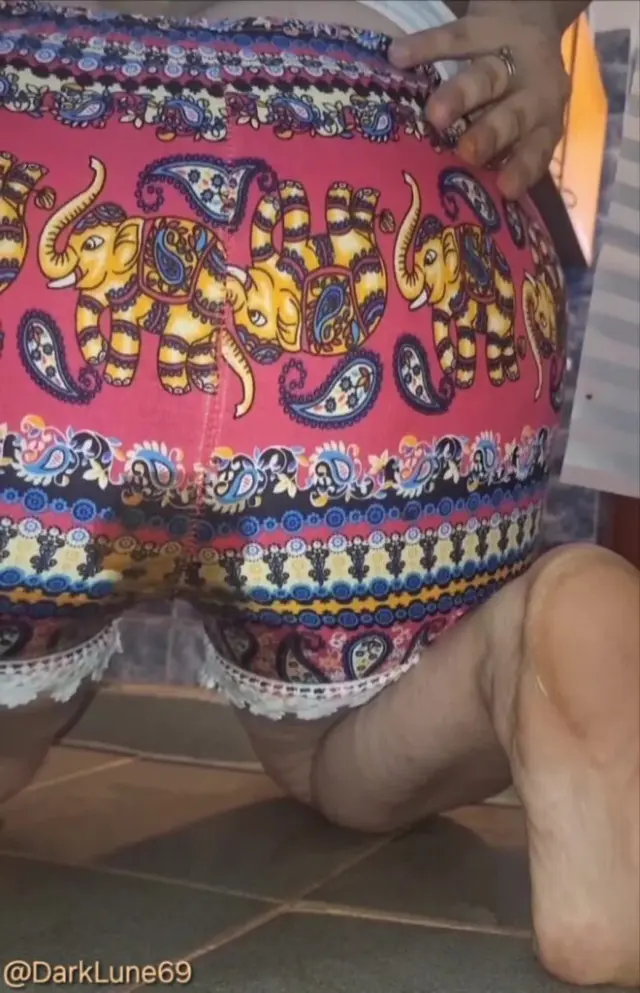 Elephant pants full of Scat